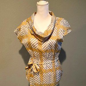 Banana Republic Gray/Yellow Pattern Short Sleeve Blouse with Belt, Size Small